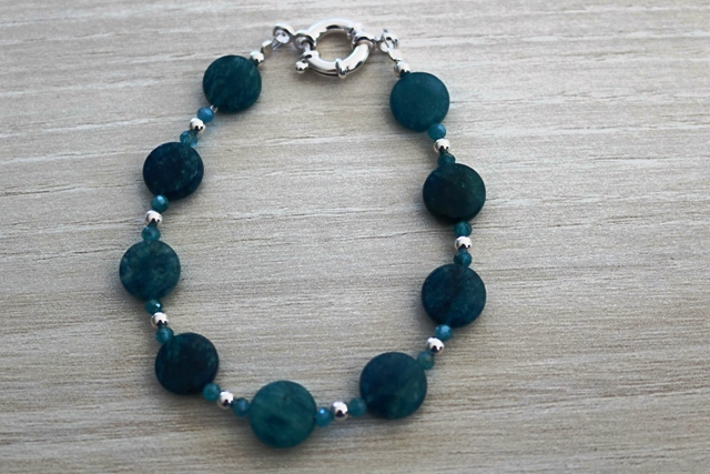 Bracelet Apatite bleue pastille 10 mm