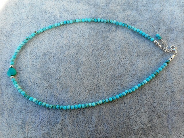 Collier turquoise 3 mm coeur