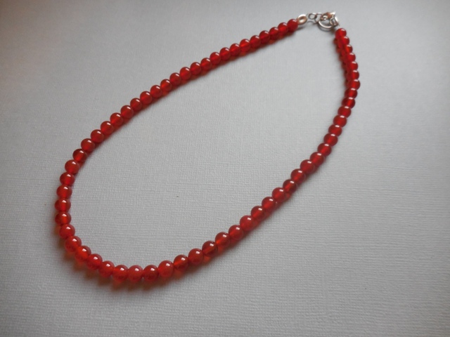 Collier en cornaline 6 mm