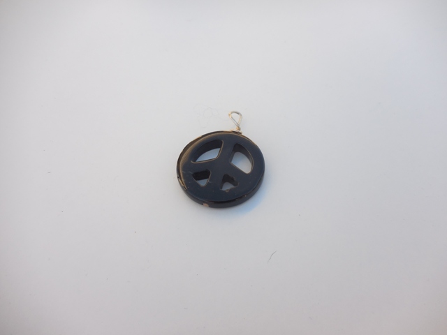 Pendentif onyx noir peace and love