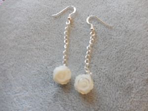 Boucles d'oreilles rose nacre blanche