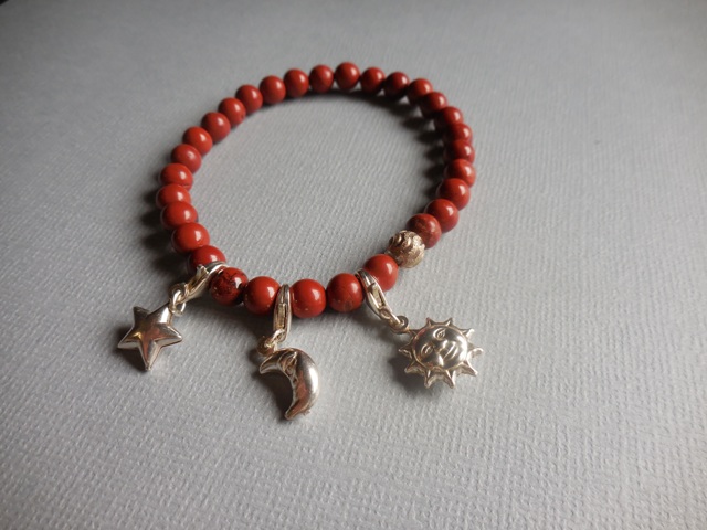 Bracelet Jaspe rouge 6 mm charms