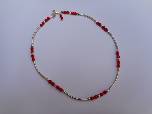 collier fin corail 