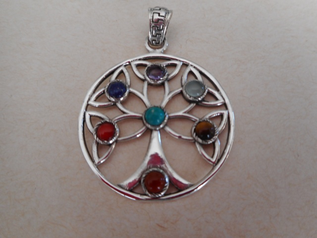 Pendentif arbre de vie 7 chakras