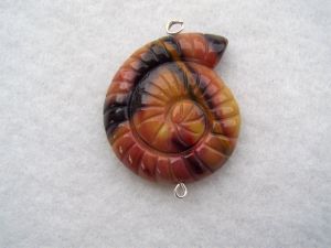 Pendentif mokaite escargot